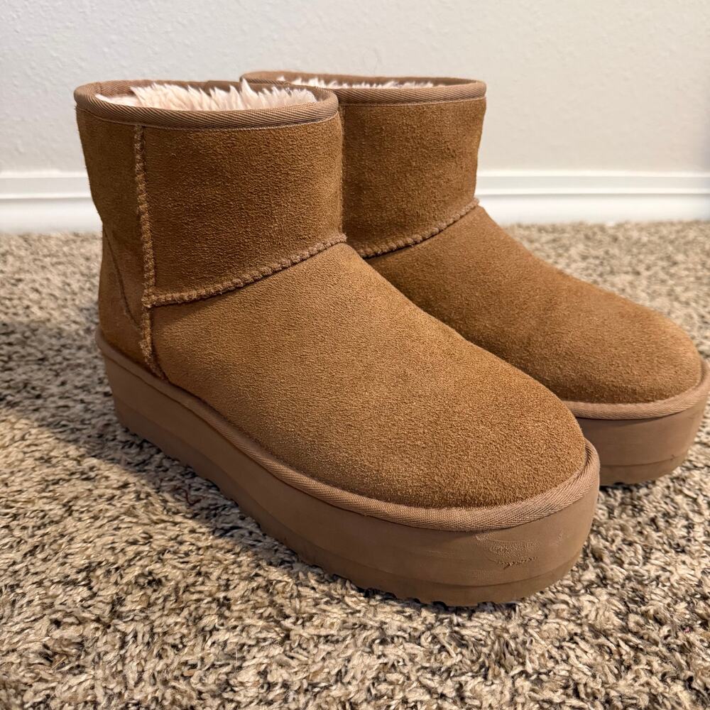 UGG Women's Classic Mini Platform Boots Chestnut Size 10